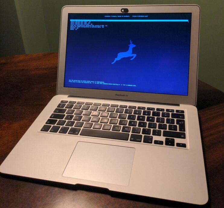 MacBook Air 5,2